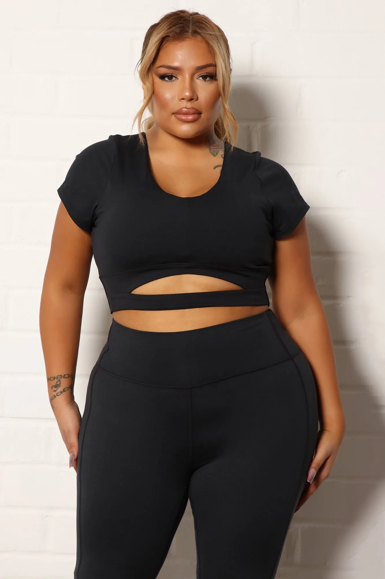 A Winner Active Compression Crop Top - Black