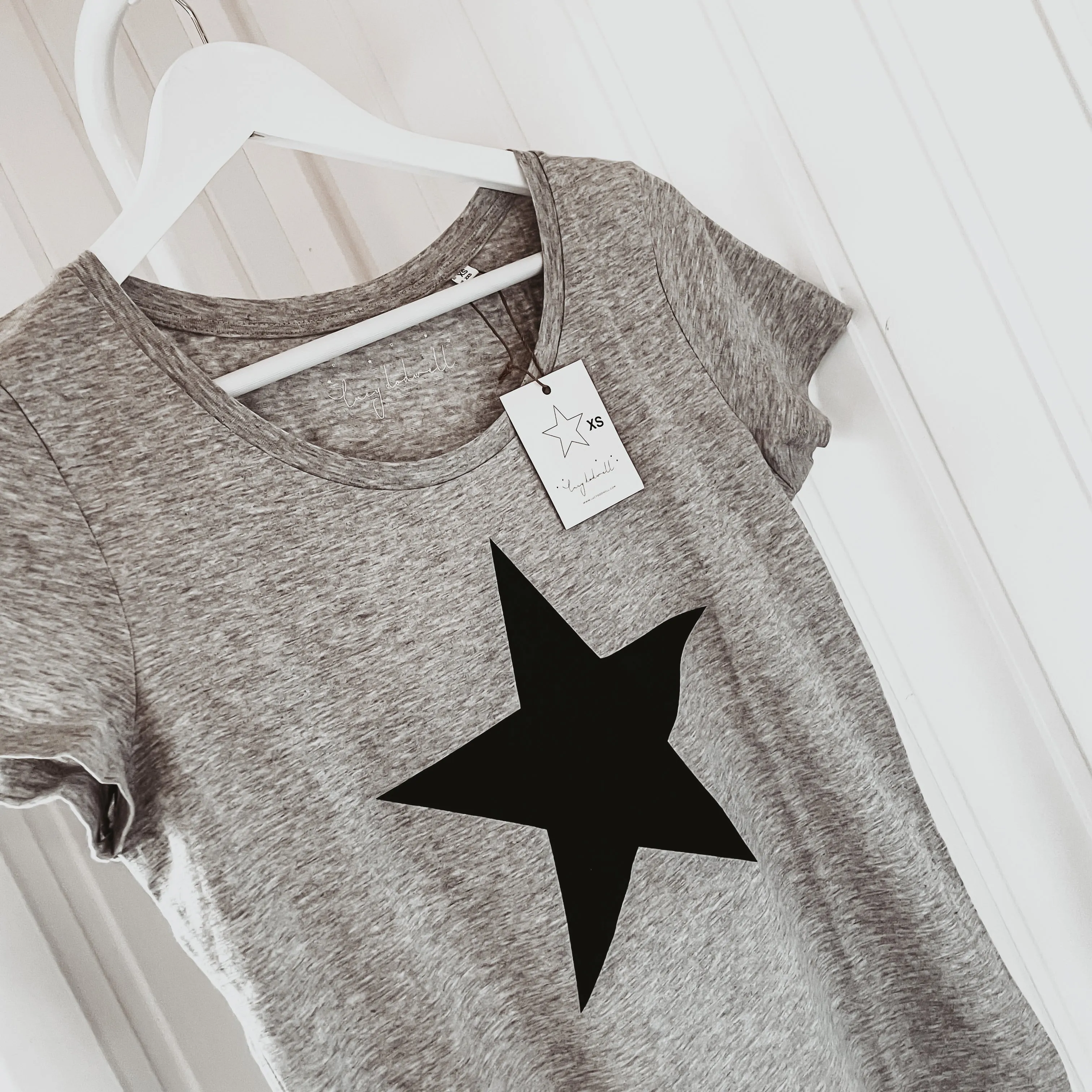 Grey star tee *fitted style*