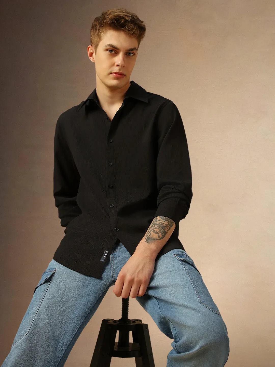 Men's Black Solid Spread Collar Full Sleeves Shirt