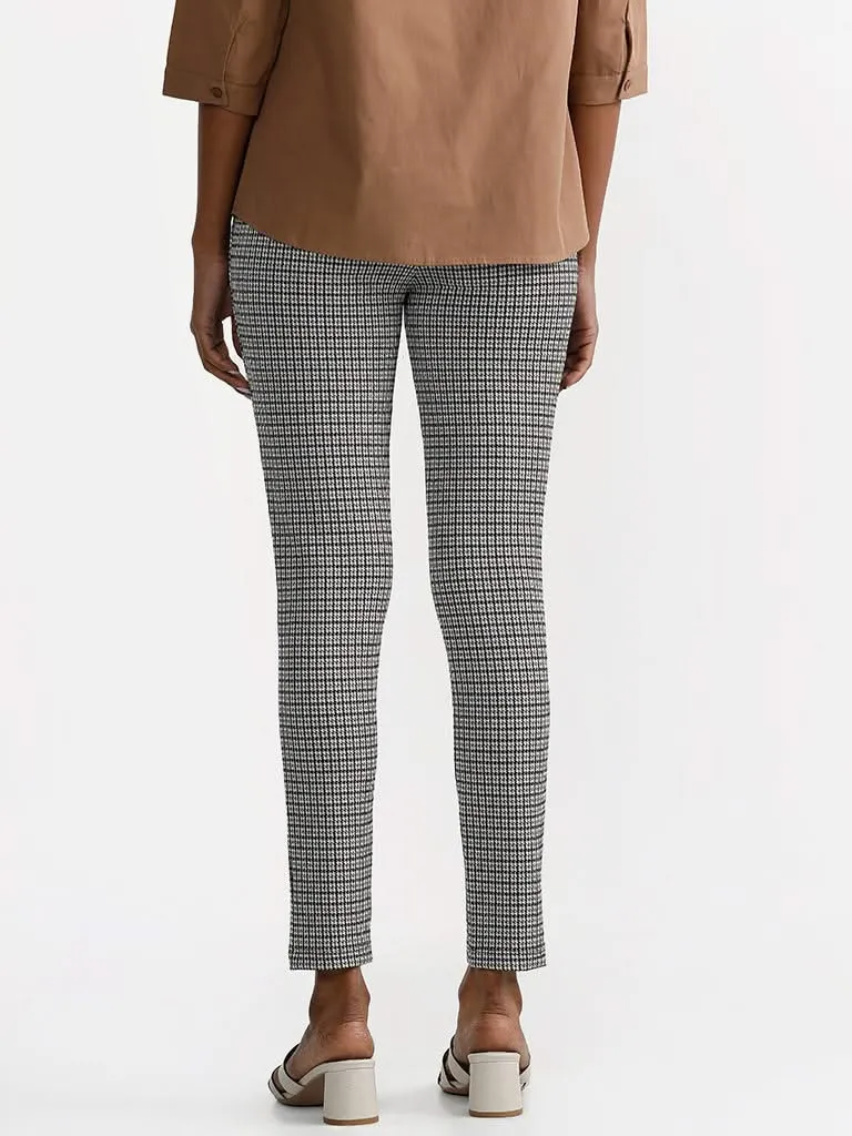 Wardrobe Houndstooth Off-White Straight Trousers